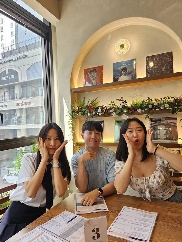 컬컴 대구 동성로 중국어학원 스터디 테이블 3